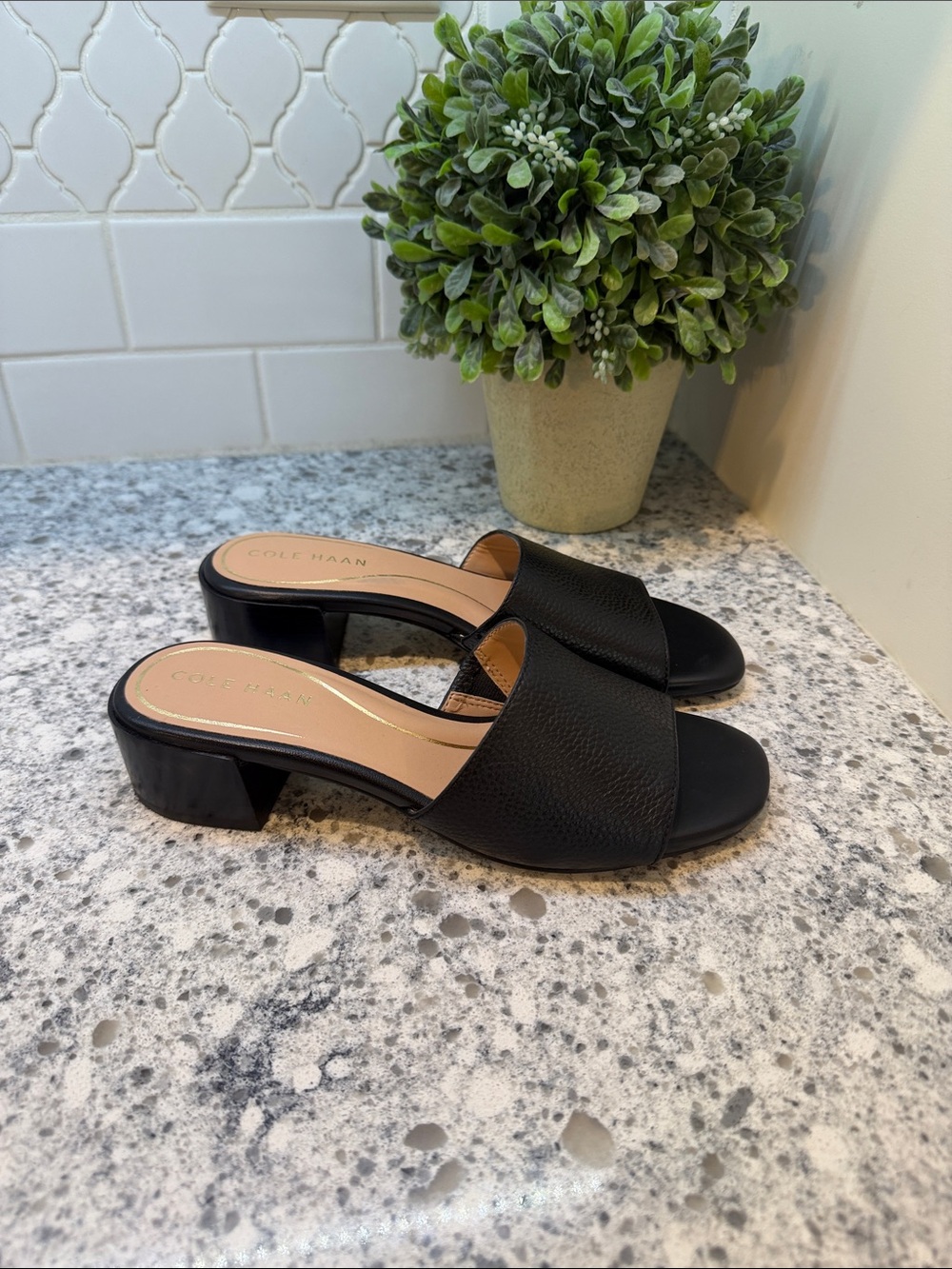 Cole Haan Black Leather Open-Toe Mule Slides size 7